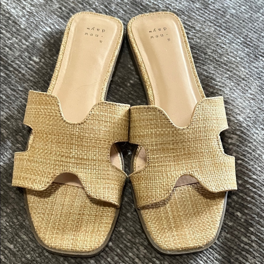A New Day Woven Raffia Slide Sandals 9 - Picture 1 of 4